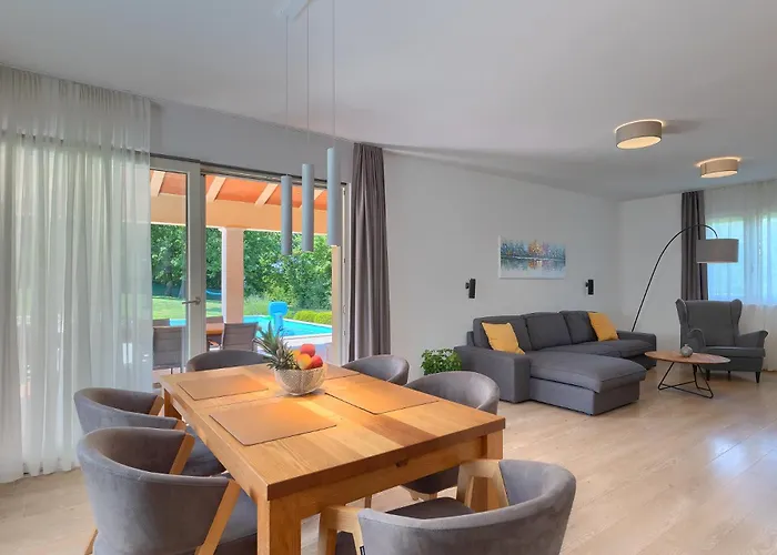 Nona Nina * Пореч