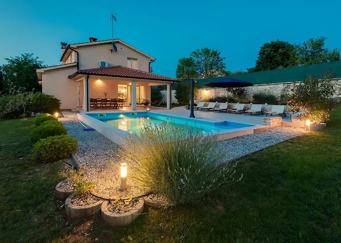 Nona Nina بوريتش