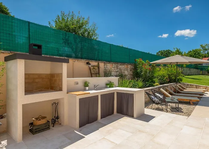 Nona Nina فيلة بوريتش