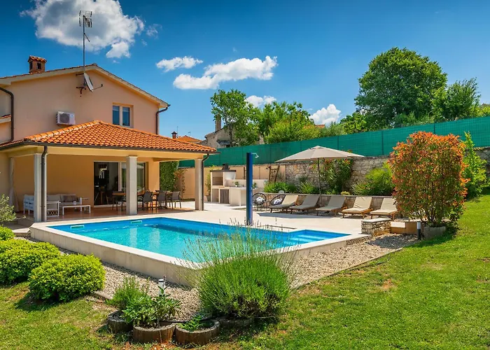 Nona Nina Villa